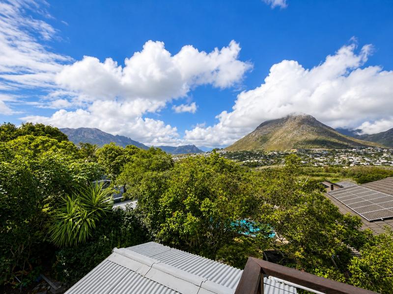 4 Bedroom Property for Sale in Beach Estate Western Cape